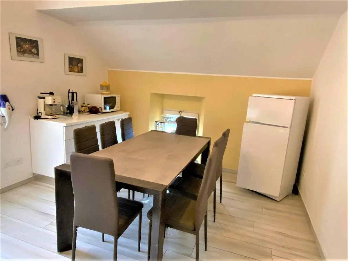 Villa Silvana Perledo 0*,