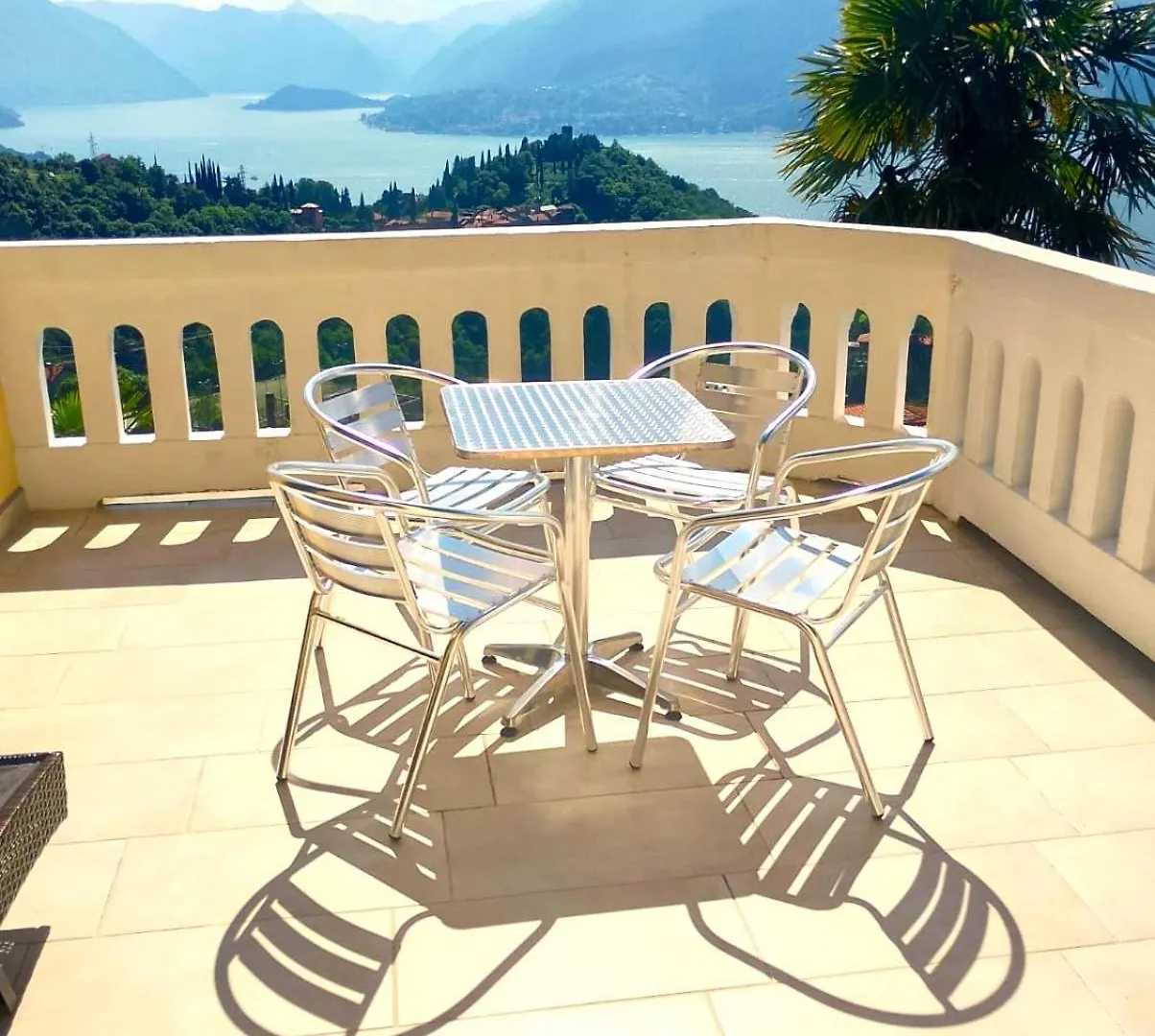 Villa Silvana Perledo 0*,